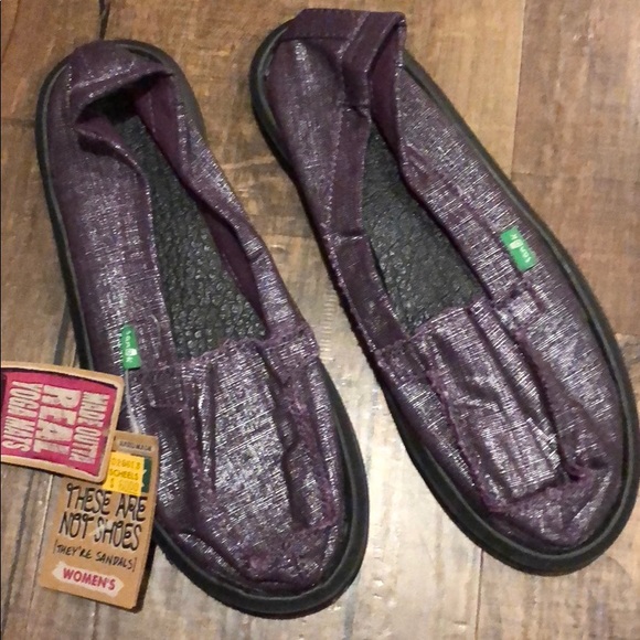 purple sanuks